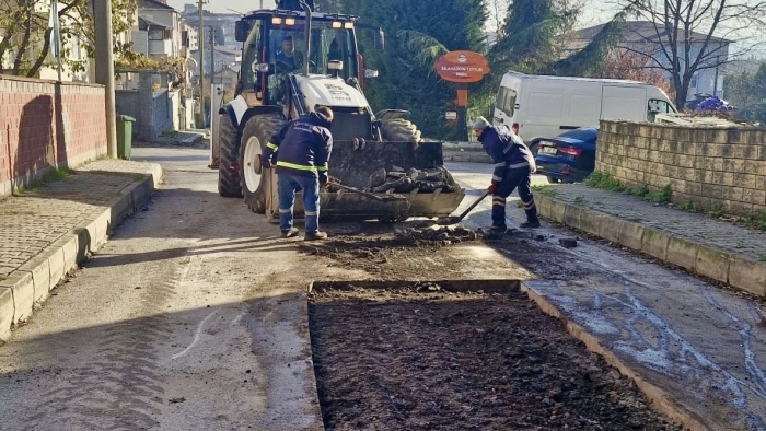 Körfez’de yol bakım çalışmaları devam ediyor